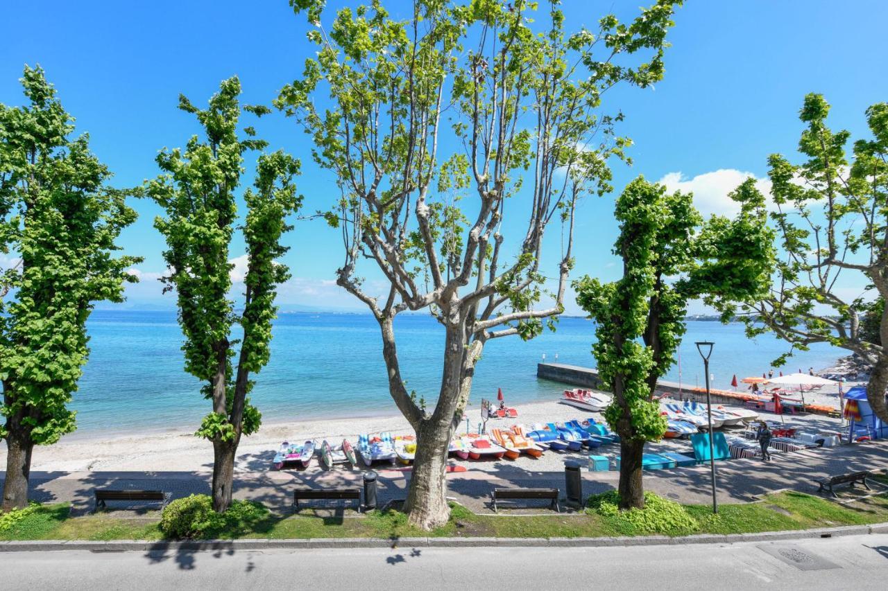 Hotel Aurora Desenzano del Garda Ngoại thất bức ảnh