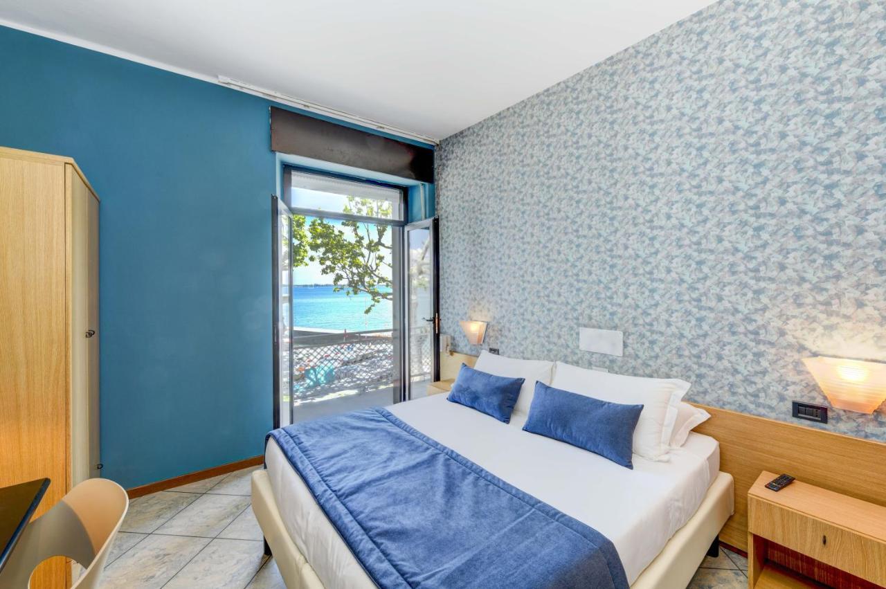 Hotel Aurora Desenzano del Garda Ngoại thất bức ảnh